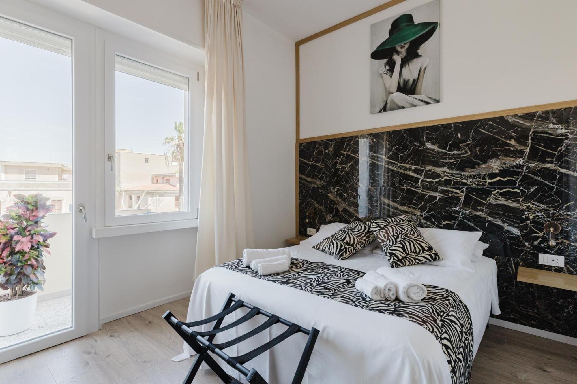 New Elegance Suites Guesthouse Oristano Luaran gambar