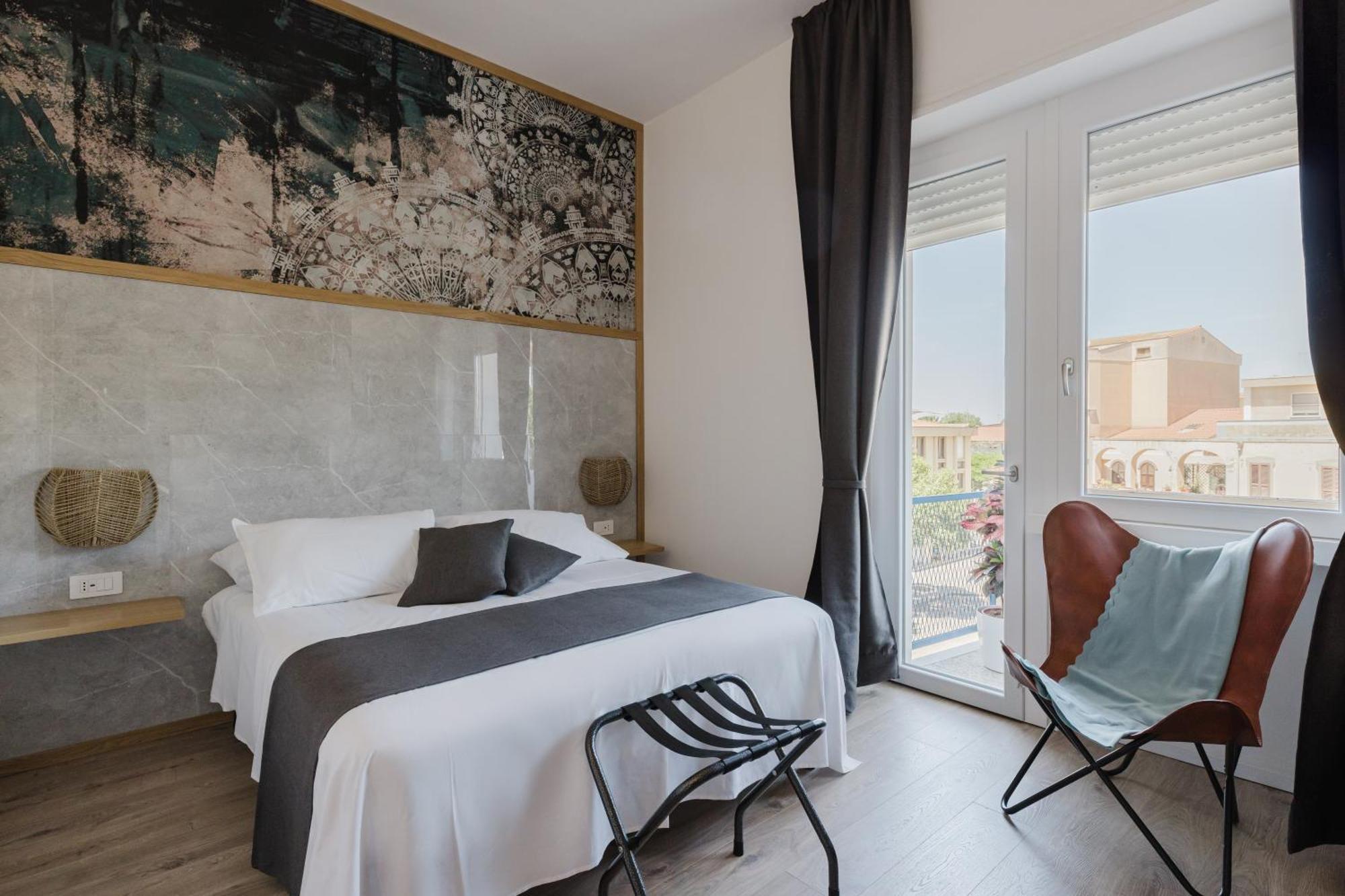New Elegance Suites Guesthouse Oristano Luaran gambar
