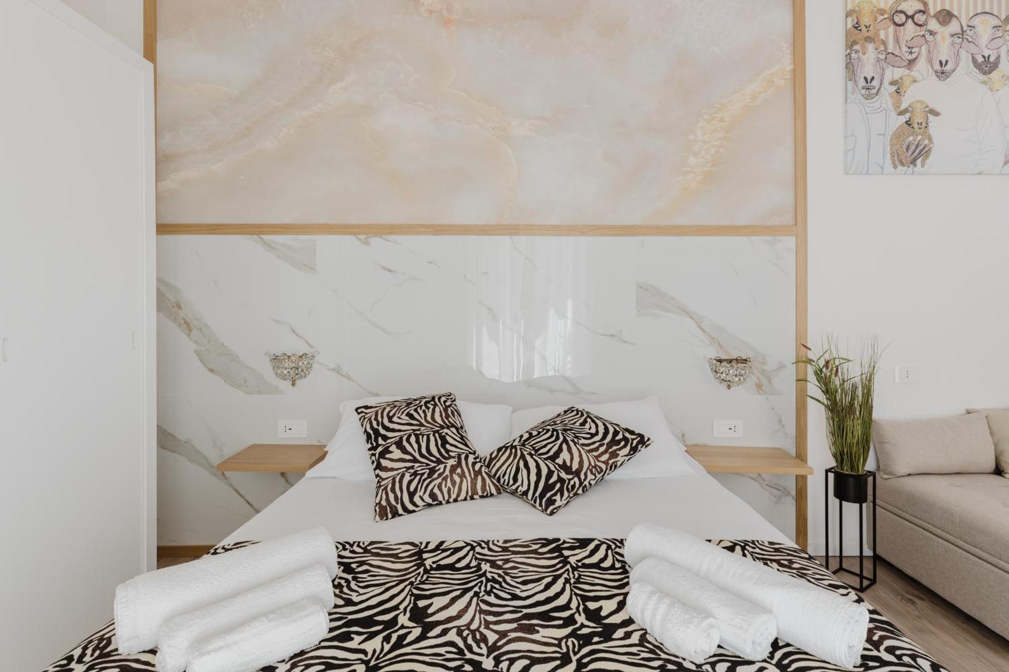 New Elegance Suites Guesthouse Oristano Luaran gambar