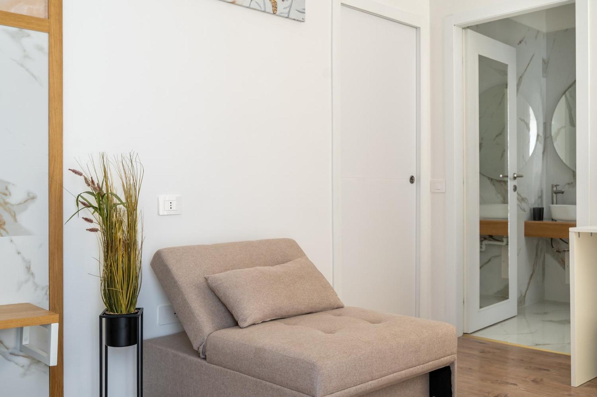 New Elegance Suites Guesthouse Oristano Luaran gambar